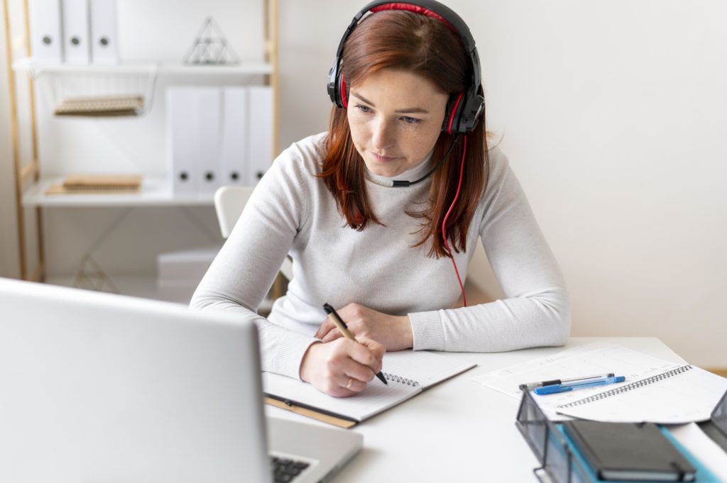 online student support via video call